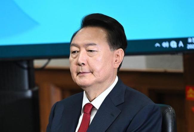 韩国大选“5选1”投票将启 三强格局形成