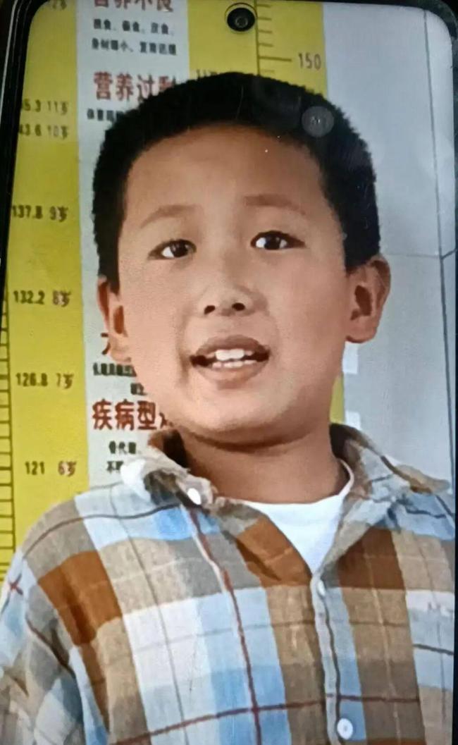 山東一10歲男童在家門(mén)口走失 家屬急尋線索