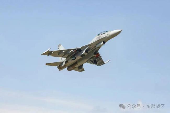 空战对抗、低空突防……来看这场实战化飞行训练