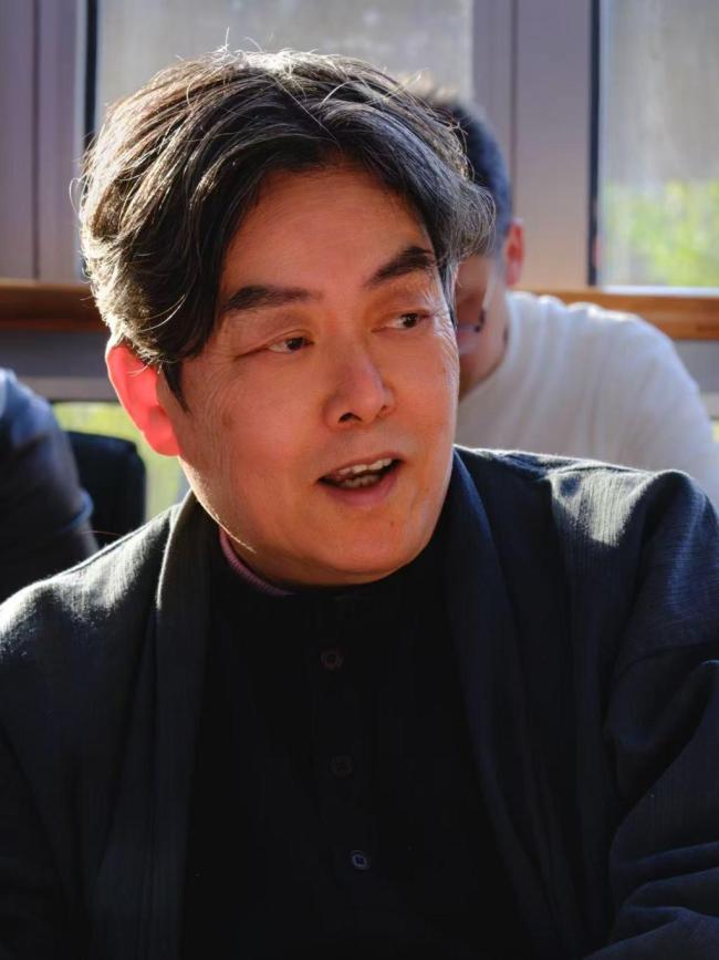 考生談高考作文題：看到題目很慌 專家解析“專轉(zhuǎn)傳”背后