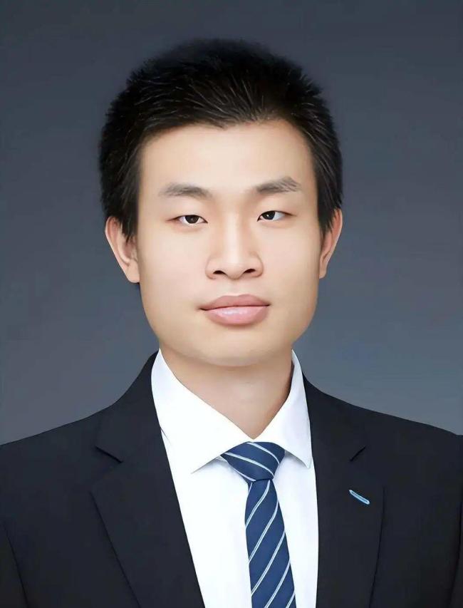 韋神家屬：他從小不吃葷 牙齒已在治療 韋東奕開通社交賬號(hào)引關(guān)注