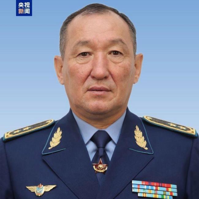 哈萨克斯坦更换防长 新部长上任