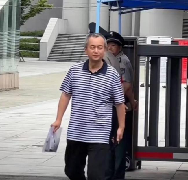 合肥一名60后大叔参加高考 为梦想再战考场