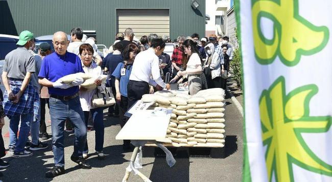 日政府投放老陳米引發(fā)搶購潮