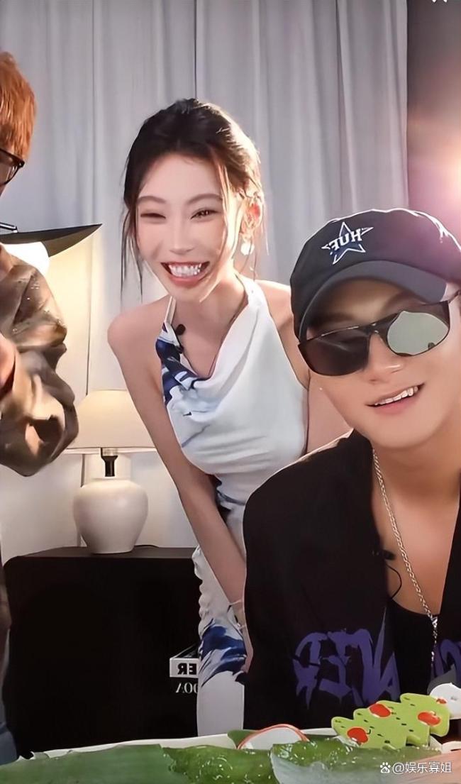 网红解释问黄子韬离婚的原因 引发网友质疑
