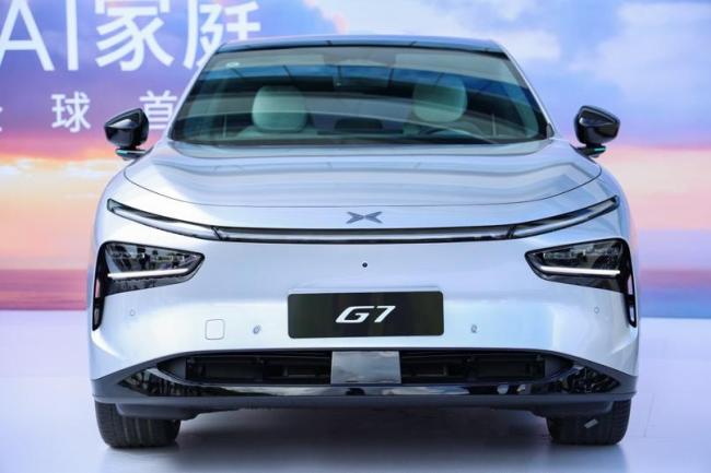 小鹏G7首发VLA+VLM模型 开启全域AI时代