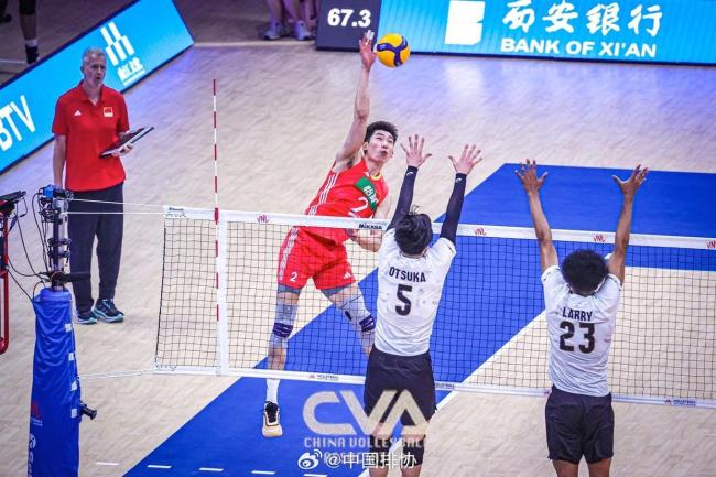无缘开门红！中国男排0-3不敌日本队，两个环节是输球原因