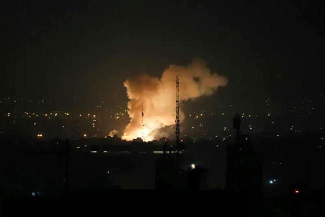 以軍空襲德黑蘭居民區(qū)致78死329傷 伊朗退出核談判
