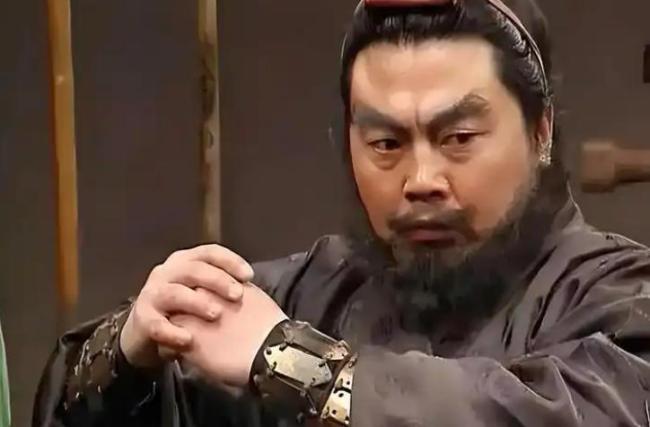 張飛動起來唱labubu的救贖感 潮玩背后的獨特魅力