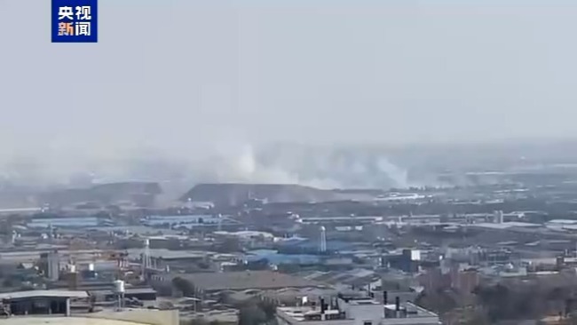 伊朗首都一居民樓遭空襲后倒塌 致60人死亡