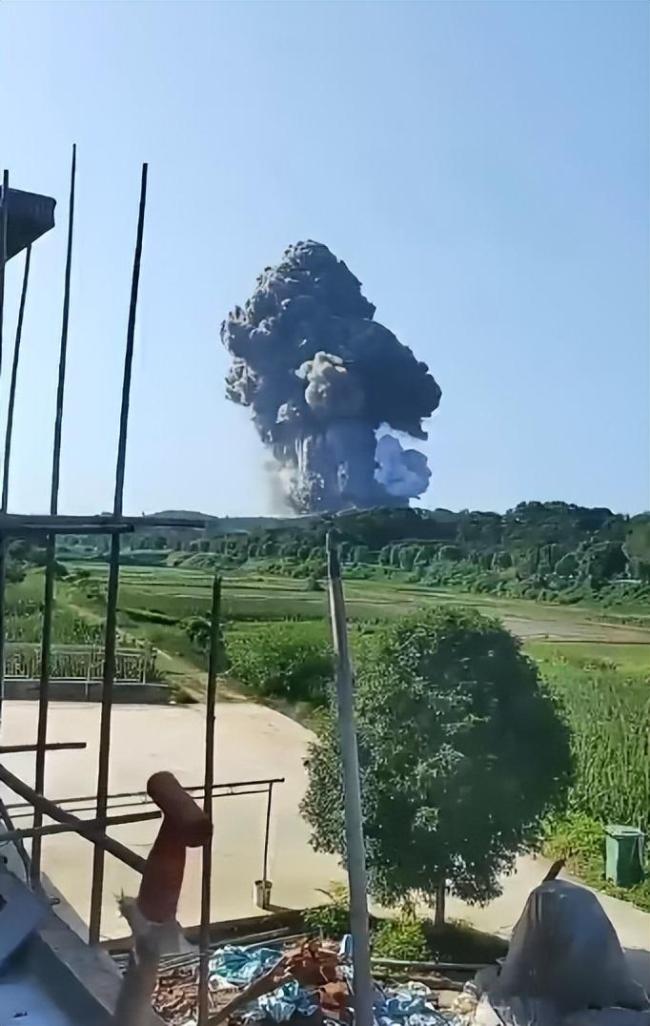 临澧镇政府回应花炮厂爆炸起火