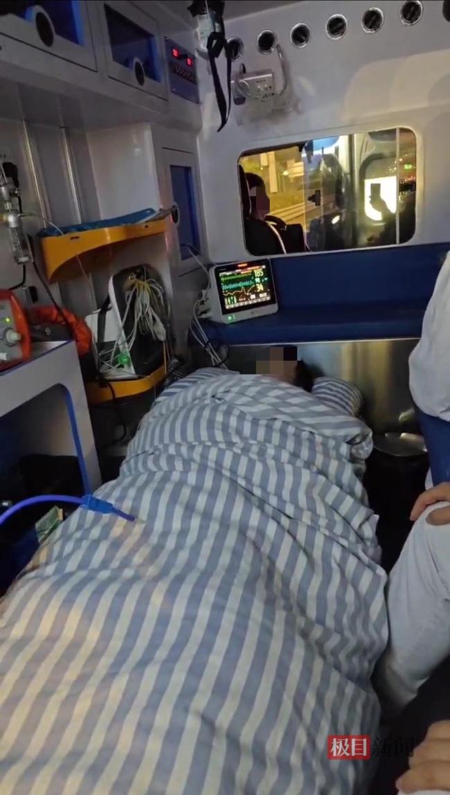 卫健委回应救护车转运800公里收2万8