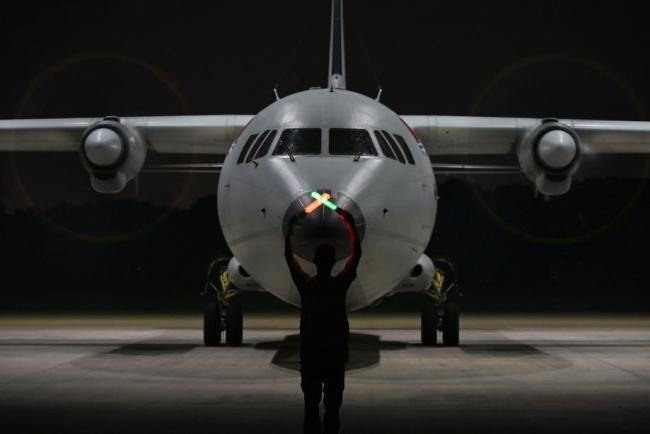 海军航空兵飞行训练大片来了 夏日长航时反潜训练