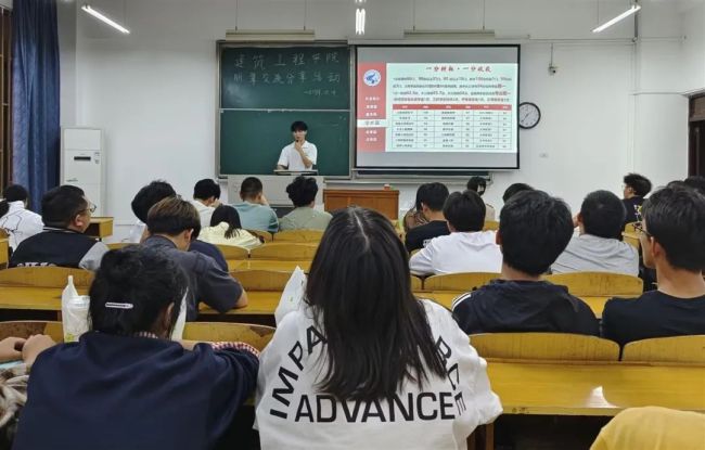 高考完送快遞掙學(xué)費小伙現(xiàn)狀 即將赴迪拜工作