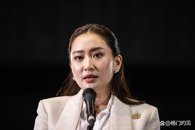 面临罢免的泰国总理佩通坦何去何从 边境通话引发政坛震动