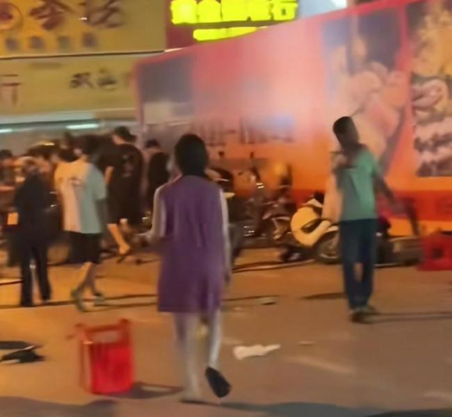福建南安一宝马酒驾连撞多人 悲剧引发深思