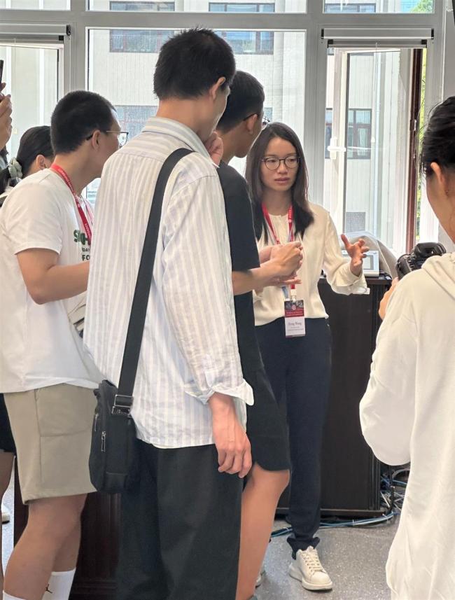 王虹已身兼兩所頂級(jí)研究所終身教授