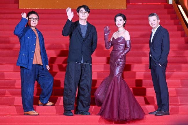 万茜获得金爵奖最佳女演员奖 《长夜将尽》演技获赞