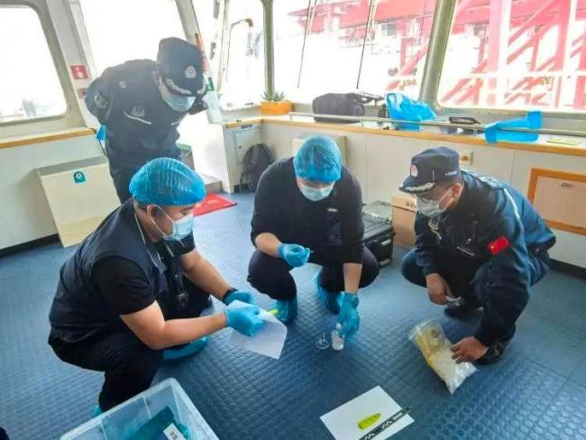 男子公海上因瑣事刺死同事