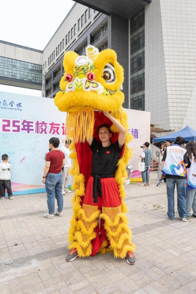 跳河救人的俄女留學生說想留在中國 見義勇為獲贊譽