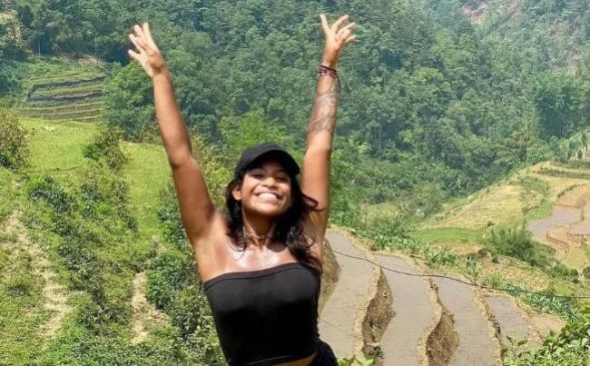 掉进印尼火山近四天女游客已死亡 救援艰难发现遗体