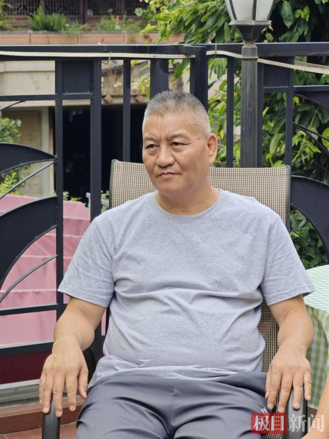 梁實再邀請?zhí)粕鞋B來成都吃火鍋