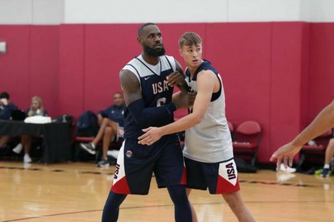 状元秀弗拉格何许人也？绰号“白人詹姆斯”，被看作NBA下个门面球员 独行侠未来之星