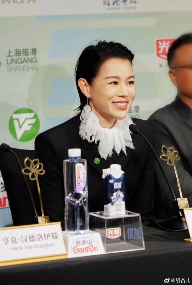 胡杏兒建議香港演員練普通話 提升內(nèi)地發(fā)展機會