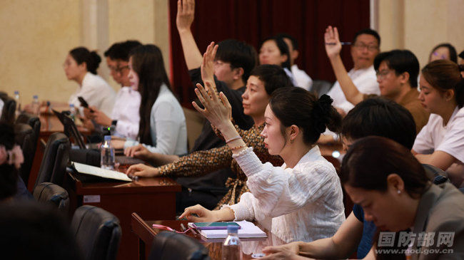 国防部：祖国的“战鹰”时刻在战位！