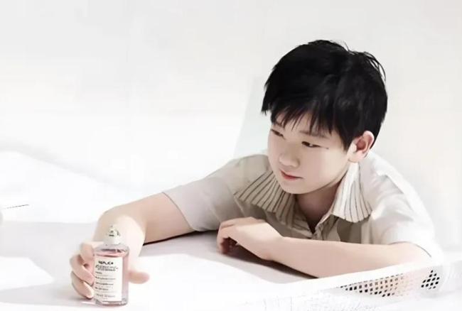 孙颖莎代言梅森马吉拉品牌 实力与魅力并存