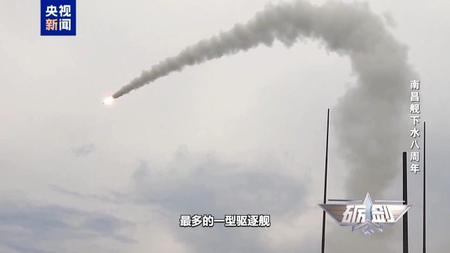 它是航母編隊(duì)的“帶刀侍衛(wèi)”,，以一對(duì)二逼退外艦！
