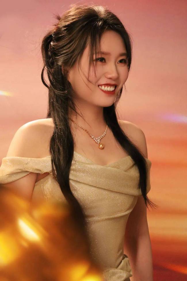 李雪琴怎么美成这样了 瘦身逆袭气质女神