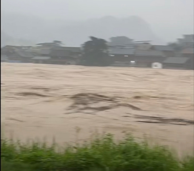 四天內(nèi)兩次 榕江洪災(zāi)為何如此嚴重