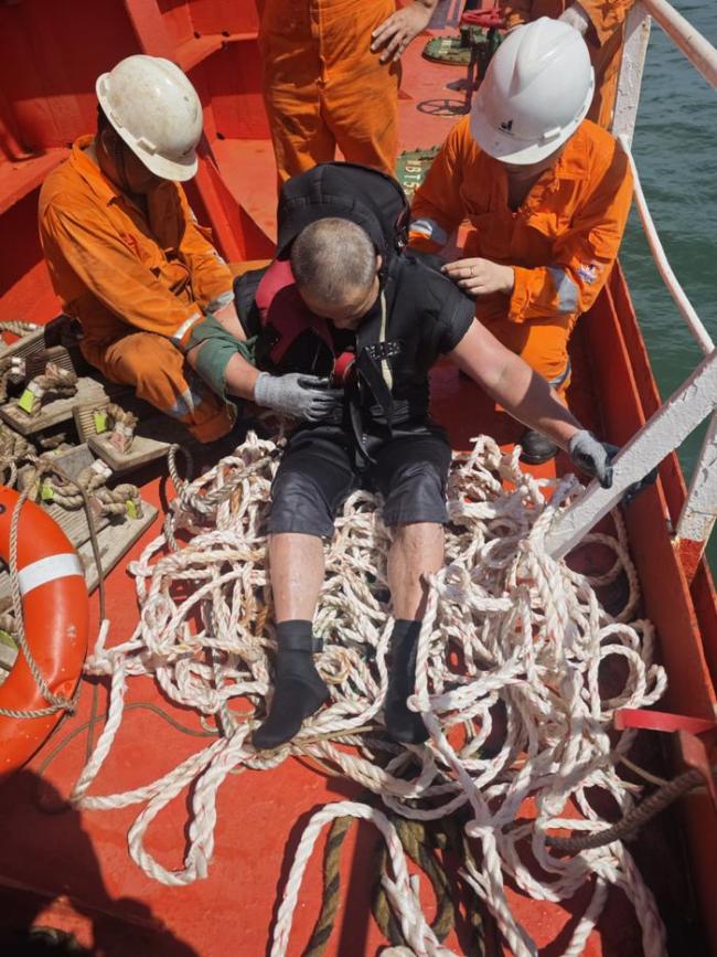 舟山籍油船马六甲海峡成功救人 半小时紧急救援