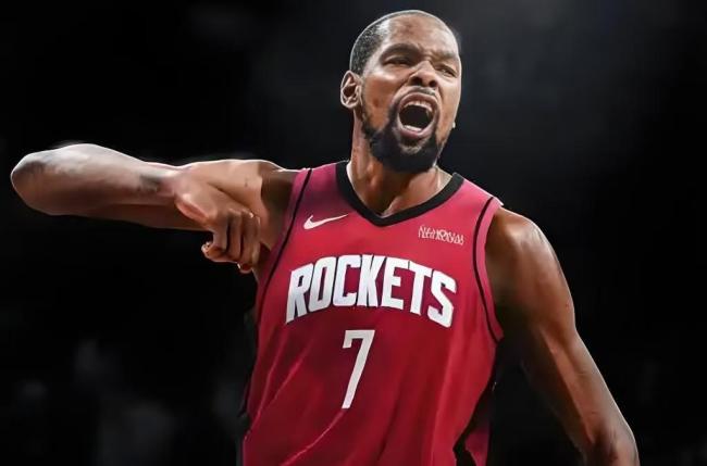 NBA戏精大赏 雄鹿一盘死局突然峰回路转？利拉德不仅被裁还分期付款 无情商业联盟再现
