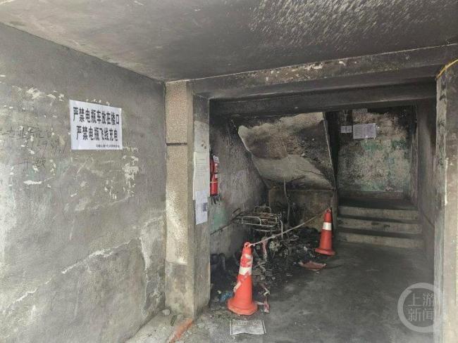 電動(dòng)自行車飛線充電起火車主被拘
