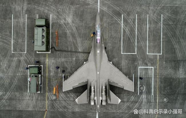歼16战机到底有多强悍 2打7空中对峙胜出