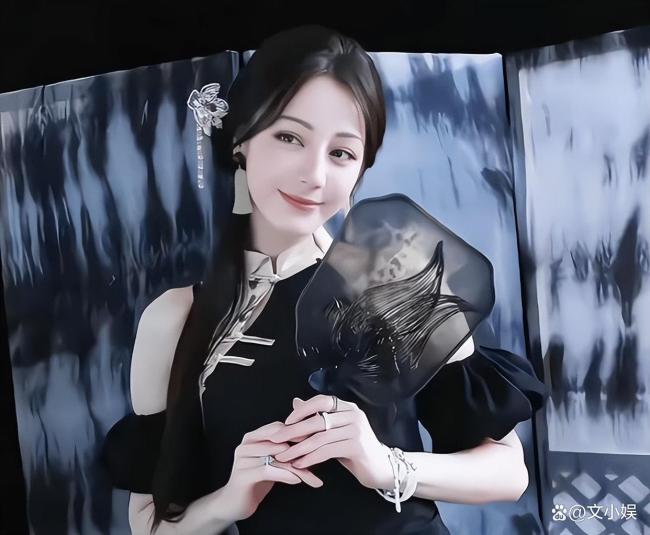 迪丽热巴穿这么美的造型摔跤 大小姐人设崩塌