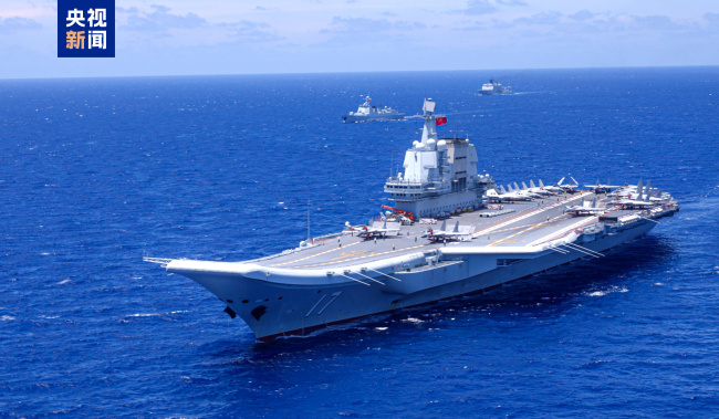 山東艦航母編隊(duì)抵達(dá)香港海域