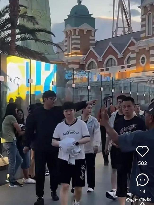 孙颖莎：时差影响已经好了很多 逛街拍照乐不停