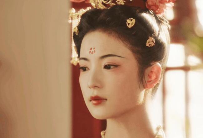 沈梦辰锦绣芳华吻戏 大唐妇联主席上线