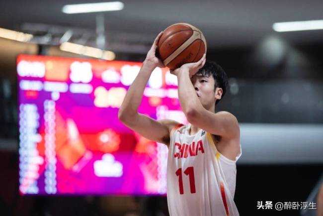 逆袭加冕国青得分王，表现不逊混血海归 他是男篮最大收获 张博源闪耀赛场