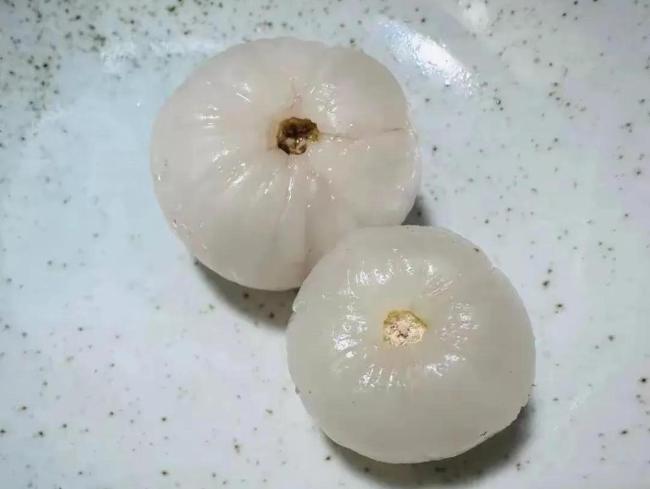 廣西人證明荔枝確實是透明的 新鮮荔枝透光如水晶