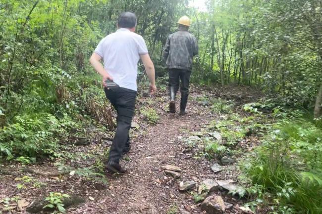一門(mén)兩烈士 后輩希望找到爺爺遺骸 青山埋忠骨