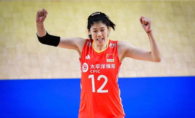 中国女排美国站首秀稳字当先 两个环节成胜负手 李盈莹张籽萱首搭