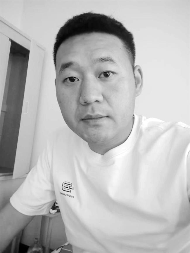 遵义小伙下水救人受伤后遇难