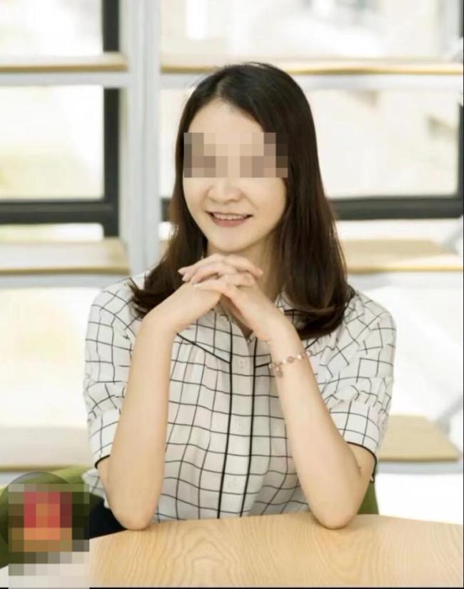 女校长涉嫌诈骗5000多万跳江 受害者家属诉网易返还充值款项