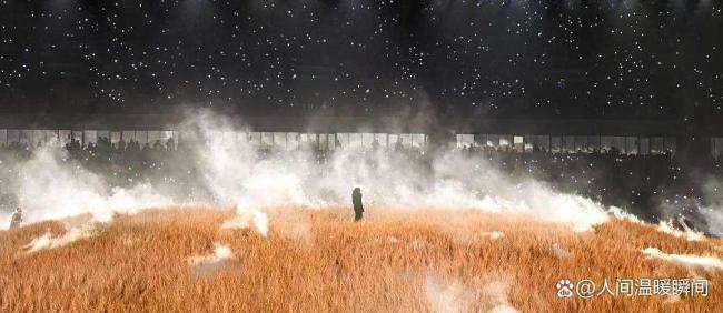 “侃爺”上海演唱會(huì)遲到 觀眾喊退票 天價(jià)票背后的流量密碼
