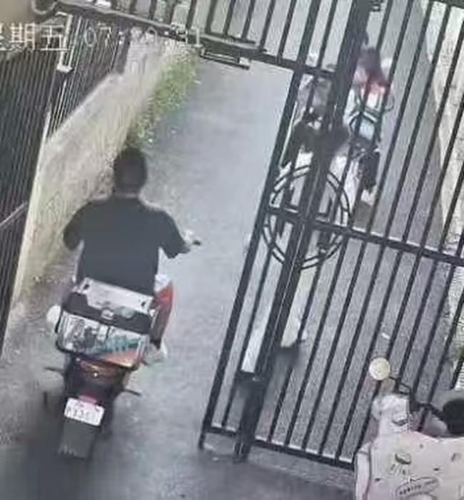 狗未拴繩咬傷人 狗主人拒賠稱訛人 男子輕傷二級(jí)拒絕調(diào)解