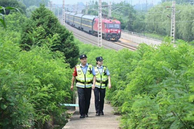 天津铁路警方找回遗失物48件 为旅客挽回财物损失7万余元